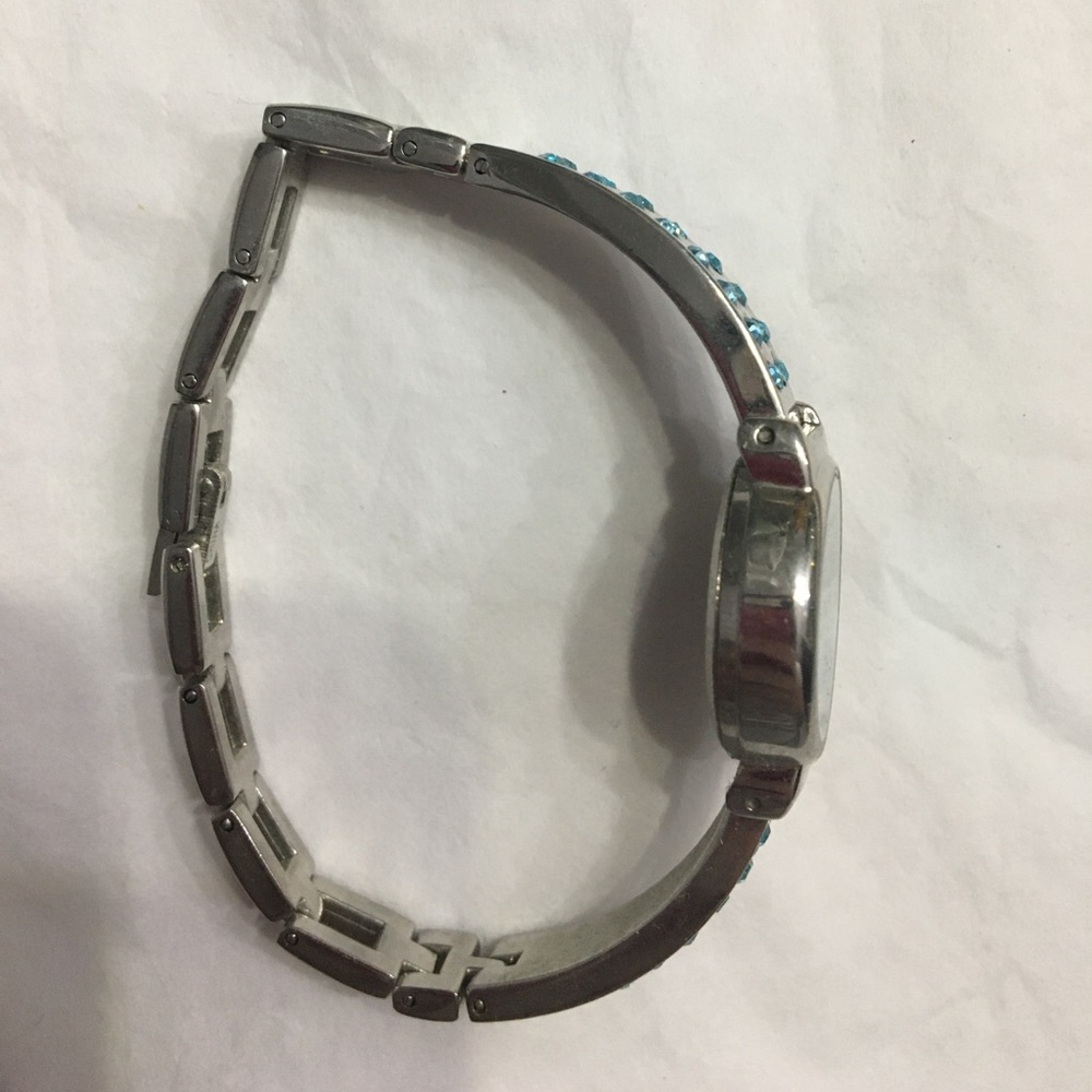 Turquoise colored watch - Picture 4 of 4